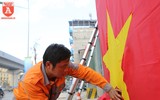 Rực đỏ cờ Tổ quốc để cổ vũ cho U23 Việt Nam